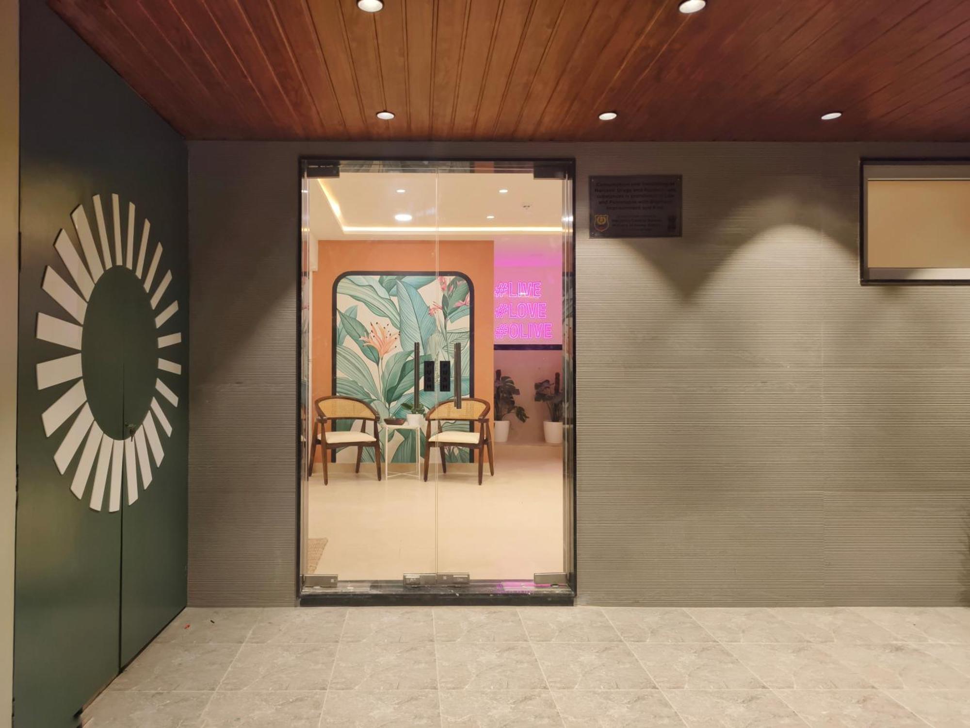 Olive Hotel Millers Road By Embassy Group Bangalore Exterior photo